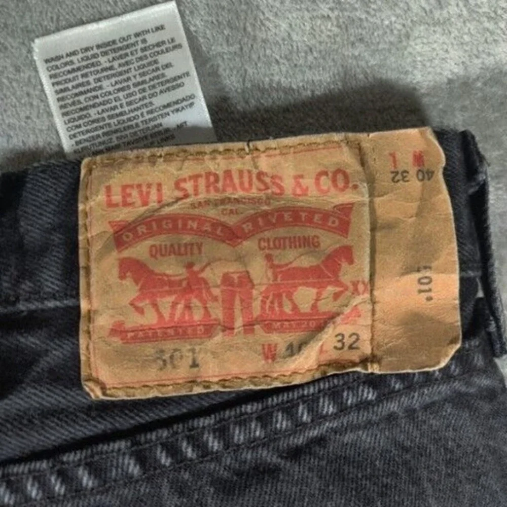 Levis Jeans Mens 40x29 Black 501‎ Original Fit Button Fly Black Wash